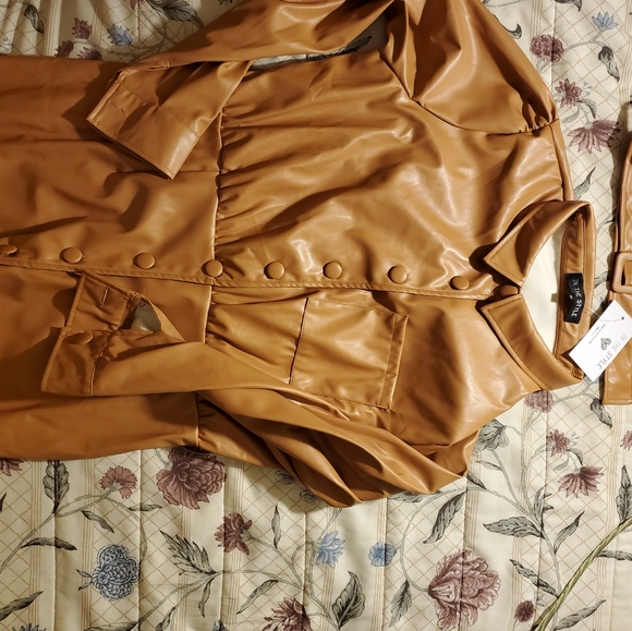 Midi dress - Picture 1 of 4